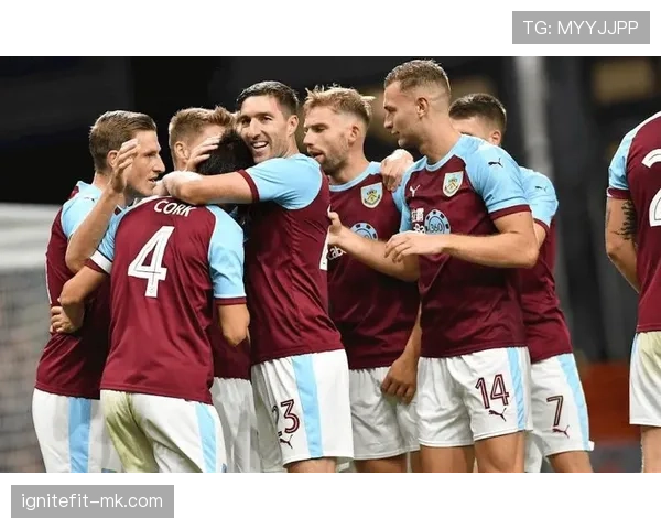 伯恩利深陷困境:英超战绩持续低迷引发球迷强烈忧虑 伯恩利深陷困境:英超战绩持续低迷引发球迷强烈忧虑