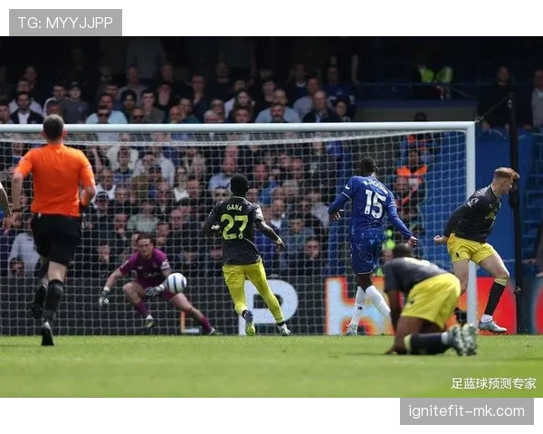 五大联赛新秀本赛季表现稳健,多位年轻球员持续提升竞技状态 五大联赛新秀本赛季表现稳健,多位年轻球员持续提升竞技状态